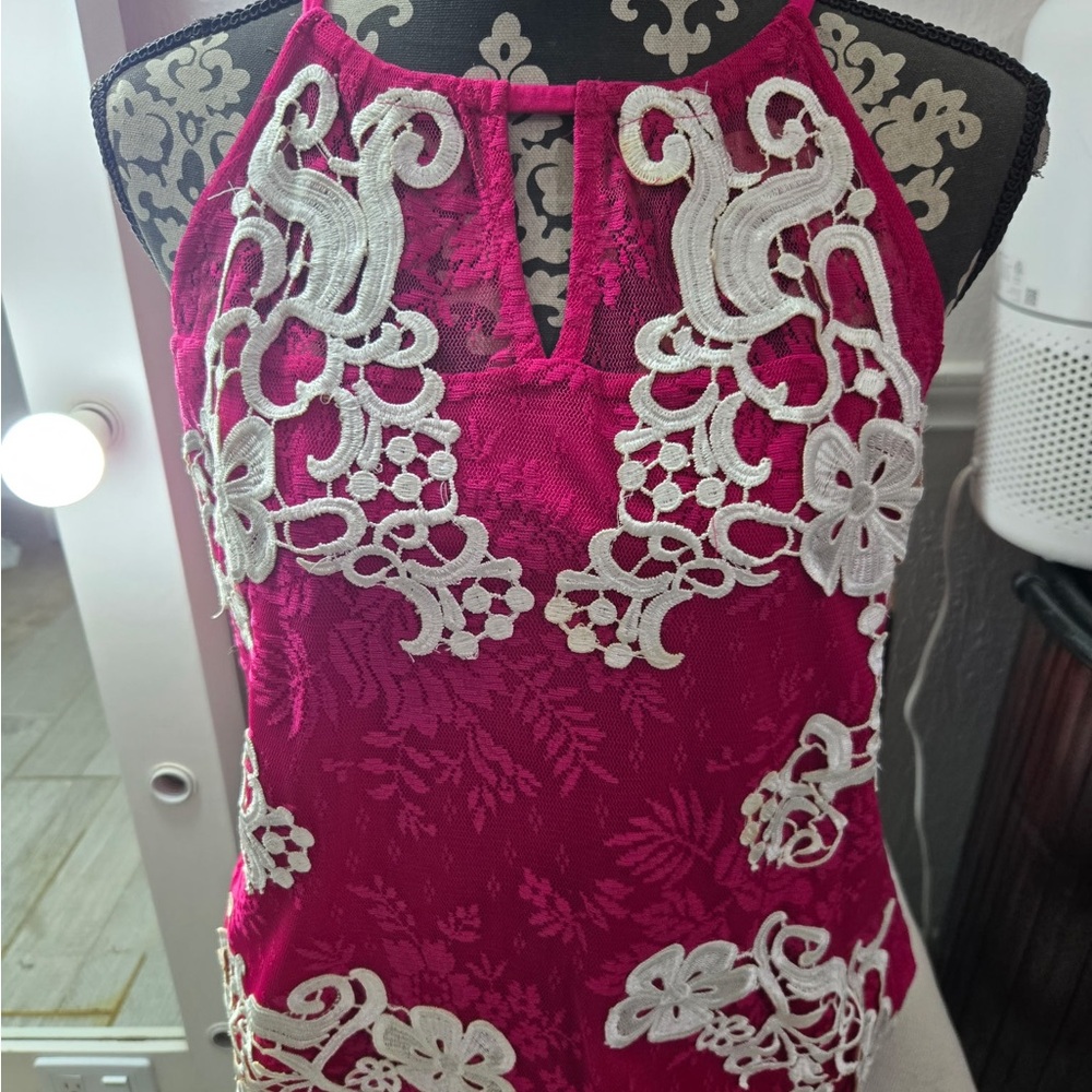INC International Concepts Red and White Embellished Sleeveless Blouse - Picture 4 of 4